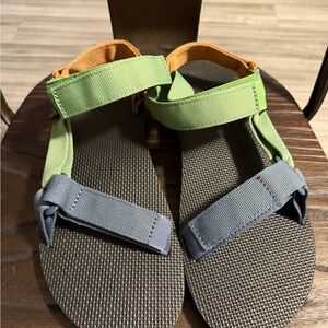 NWOT Teva Colorblock Sandals
